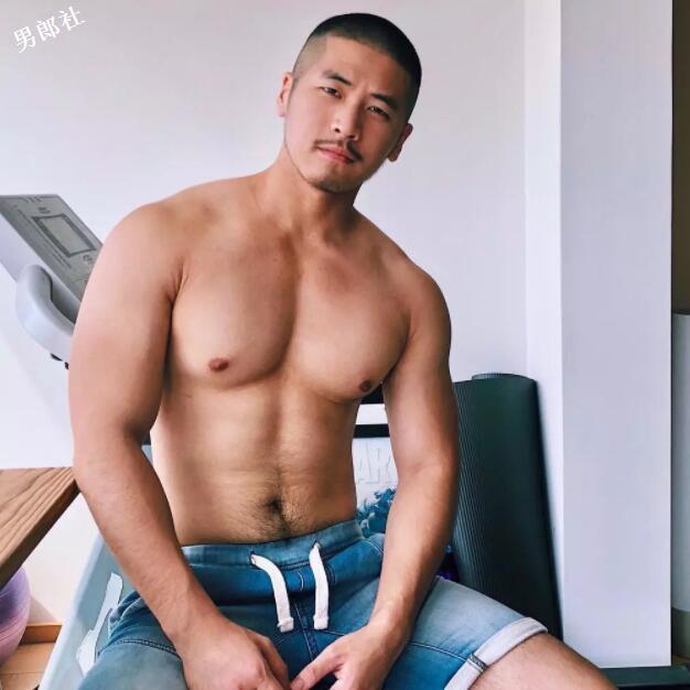 腹毛旺盛Man到爆？他是新晋名媛TOP1？ - 51虹马