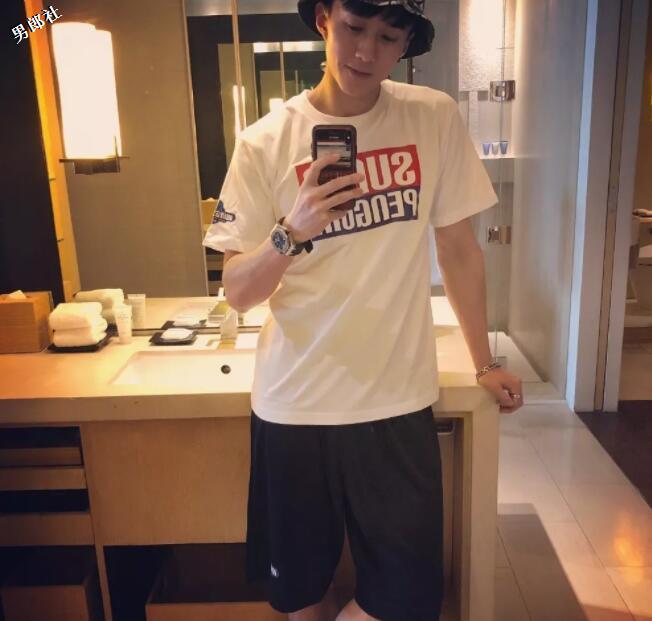 看点∣酷似"吴尊"的退役兵哥变网红硬汉，强大腱子肉身材帅你一脸！ - 51虹马