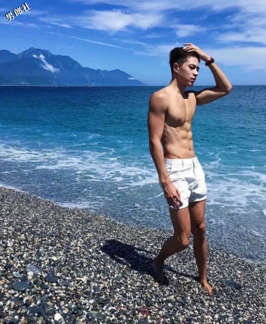 天菜男模浴照勾人，被摄影师疯狂邀约 - 51虹马