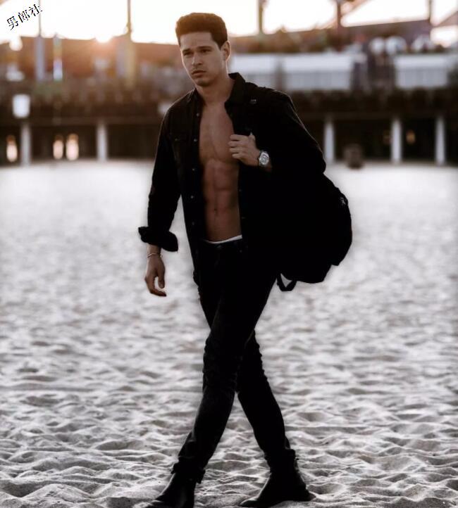 天菜医生自爆与双胞胎同行,让兄弟二人痛成尖叫鸡? - 51虹马 天菜医生自爆与双胞胎同行,让兄弟二人痛成尖叫鸡? - 51虹马