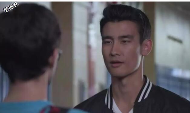 天菜医生自爆与双胞胎同行，让兄弟二人痛成尖叫鸡？ - 51虹马