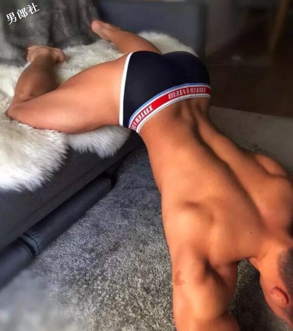 他的乳钉真的太Sexy！ - 51虹马