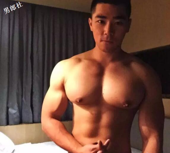 他的乳钉真的太Sexy！ - 51虹马