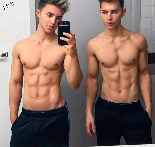 两小鲜肉兄弟太帅,被人误以为是情侣惹~你们看了怎么说? - 51虹马 两小鲜肉兄弟太帅,被人误以为是情侣惹~你们看了怎么说? - 51虹马