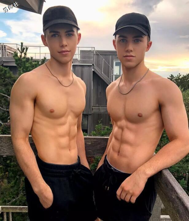 两小鲜肉兄弟太帅，被人误以为是情侣惹~你们看了怎么说？ - 51虹马