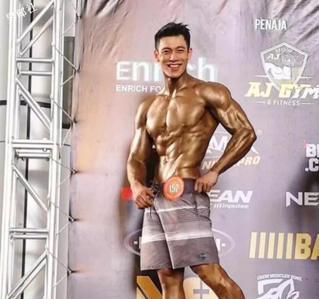 二十三岁金刚猛男却长了一张奶狗脸 - 51虹马