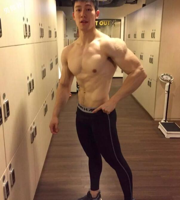 二十三岁金刚猛男却长了一张奶狗脸 - 51虹马 二十三岁金刚猛男却长了一张奶狗脸 - 51虹马