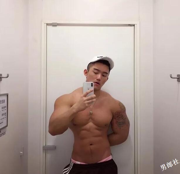 小壮狗网红直言吸完上海优质1信息唯恐是假！双丁全见可比八卦有看点！ - 51虹马