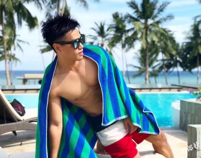 憨直大胸肌小狼狗，野性筋霸露天写真太惹火，让人食欲大开！ - 51虹马