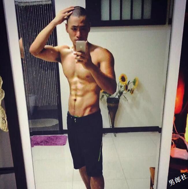 憨直大胸肌小狼狗，野性筋霸露天写真太惹火，让人食欲大开！ - 51虹马