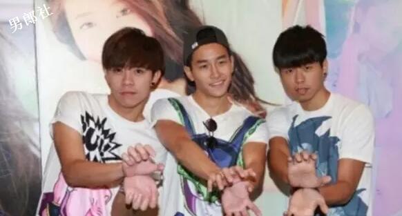 帅气岛国天菜被解约 只因下海视频太诱人 - 51虹马