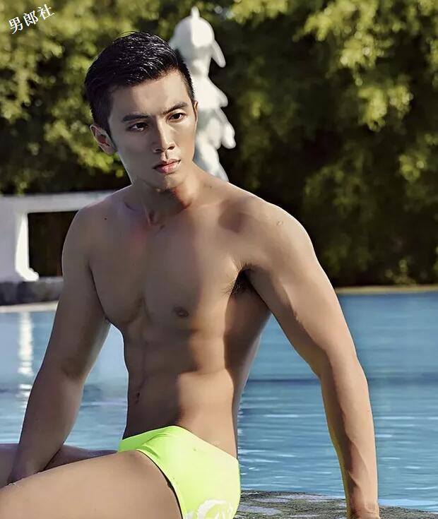 帅哥模特泳池写真集 - 51虹马