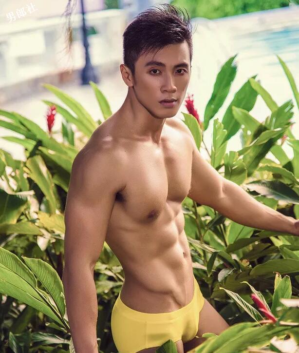 帅哥模特泳池写真集 - 51虹马