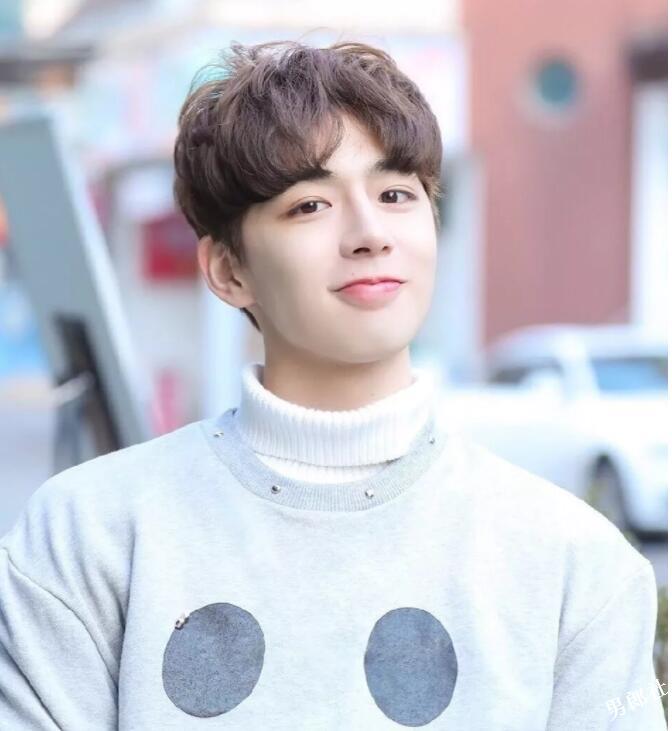 帅哥∣帅气有腹肌的篮球队长,果冻唇篮球小哥哥让你无法入睡!--吴承焕 - 51虹马 帅哥∣帅气有腹肌的篮球队长,果冻唇篮球小哥哥让你无法入睡!--吴承焕 - 51虹马