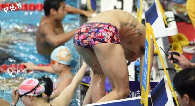 私拍游泳帅哥们出浴瞬间···· - 51虹马