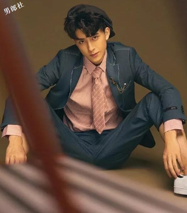 帅哥∣干净舒朗的帅气少年，看一眼就心动的男孩子！ - 51虹马