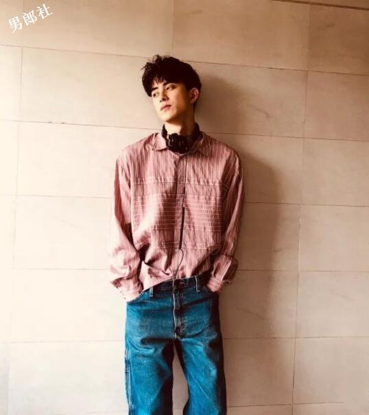 帅哥∣干净舒朗的帅气少年，看一眼就心动的男孩子！ - 51虹马