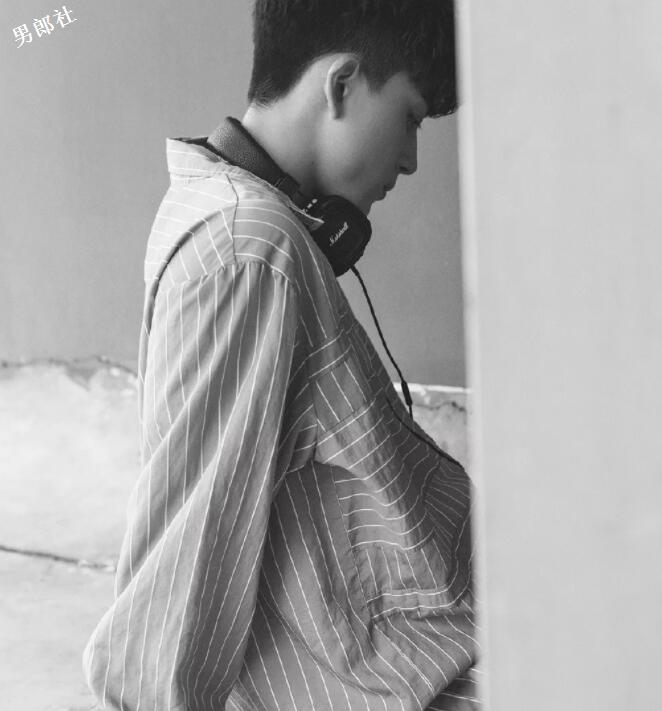 帅哥∣干净舒朗的帅气少年，看一眼就心动的男孩子！ - 51虹马