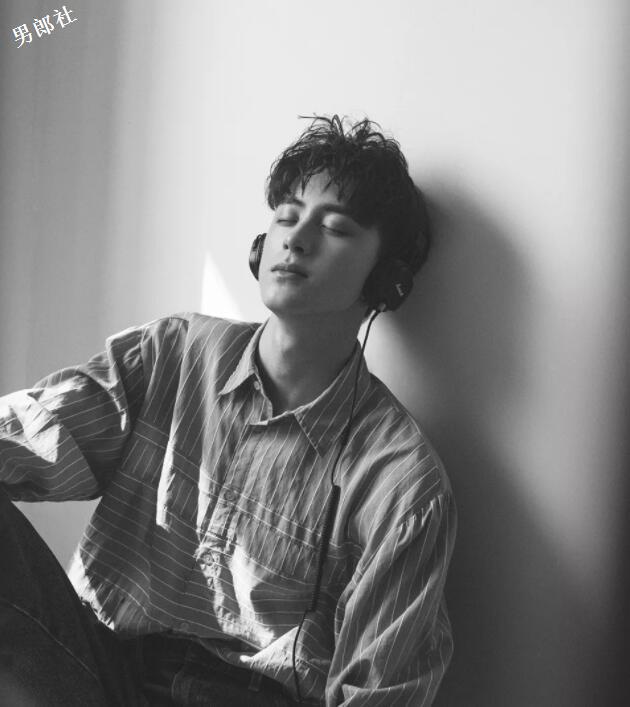 帅哥∣干净舒朗的帅气少年，看一眼就心动的男孩子！ - 51虹马