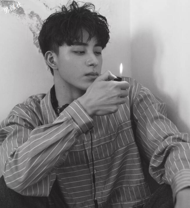 帅哥∣干净舒朗的帅气少年，看一眼就心动的男孩子！ - 51虹马