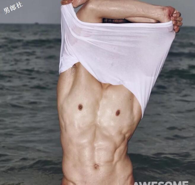 看点∣帅气空少被“壁.咚”，肌肉天菜小狼狗攻气满满！ - 51虹马