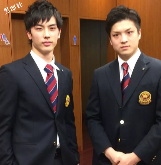 校篮球队体育生被曝曾下海拍片，黑历史被扒 - 51虹马