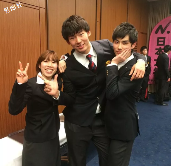 校篮球队体育生被曝曾下海拍片,黑历史被扒 - 51虹马 校篮球队体育生被曝曾下海拍片,黑历史被扒 - 51虹马