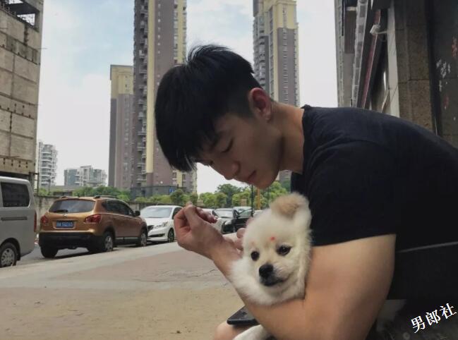 看点∣被按住堵嘴又掀衣!健身筋肉小狼狗,颜值能打身材扛造! - 51虹马 看点∣被按住堵嘴又掀衣!健身筋肉小狼狗,颜值能打身材扛造! - 51虹马