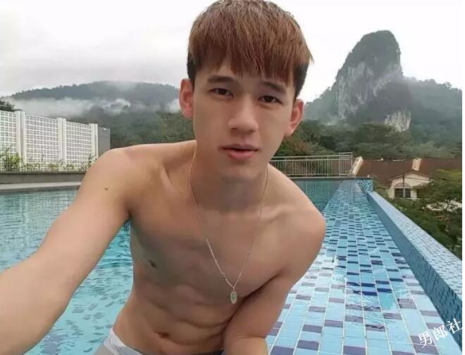 野性小狼狗撞脸昊然老公？泳池边小泳裤藏凶器？ - 51虹马