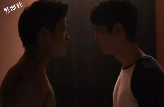 虽然哥哥是个gay,但这部片子最打动人的是兄弟情！ - 51虹马