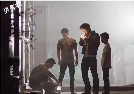 虽然哥哥是个gay,但这部片子最打动人的是兄弟情！ - 51虹马