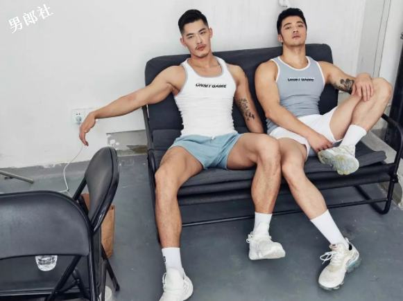 樊野换口味找了个肌肉忠犬男友？拍片全漏版！ - 51虹马