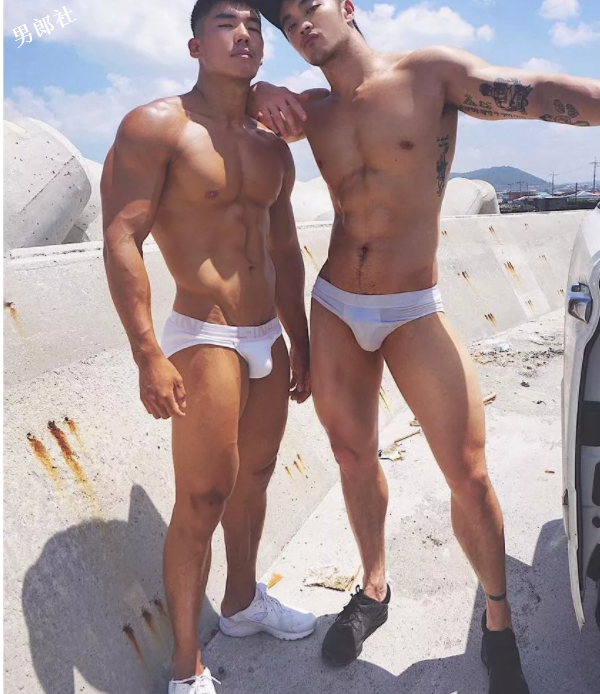 樊野换口味找了个肌肉忠犬男友?拍片全漏版! - 51虹马 樊野换口味找了个肌肉忠犬男友?拍片全漏版! - 51虹马