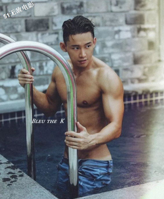 嗜泳裤如命的筋肉模特超性感！盯档猫网友都说他尺寸良心！-51虹马