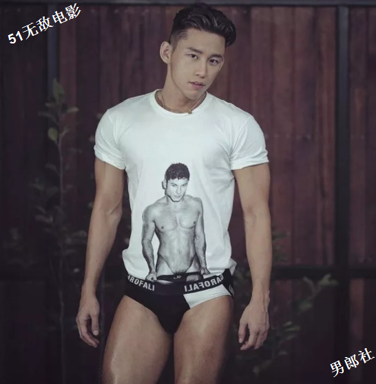 嗜泳裤如命的筋肉模特超性感！盯档猫网友都说他尺寸良心！ - 51虹马