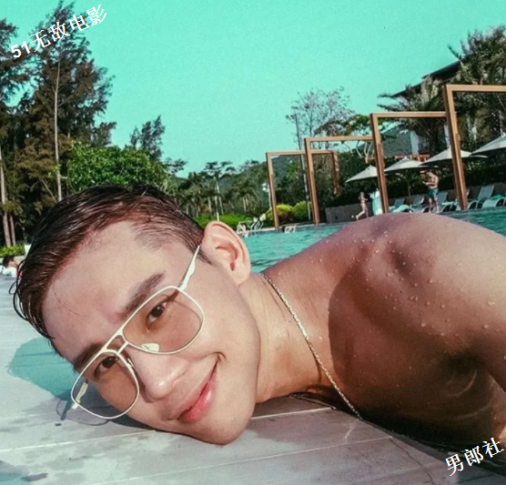 嗜泳裤如命的筋肉模特超性感！盯档猫网友都说他尺寸良心！ - 51虹马