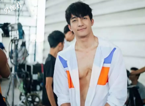 游泳队的基情 有颜有肉，直男帅攻 X 鲜肉萌受， - 51虹马