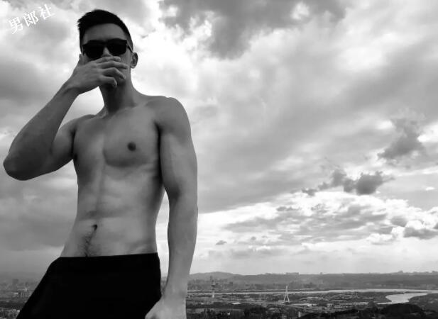 190筋肉狼狗被爆料：要够深才装得下他？ - 51虹马