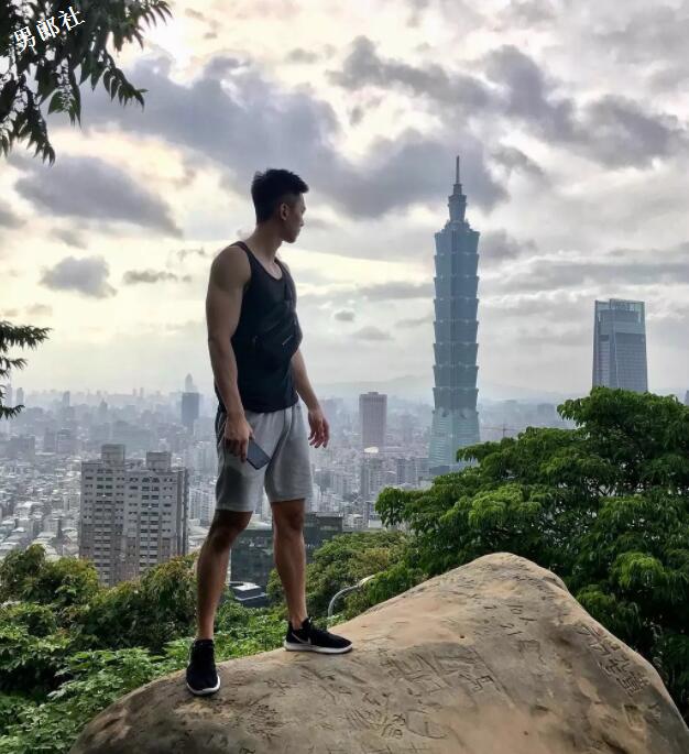 190筋肉狼狗被爆料：要够深才装得下他？ - 51虹马