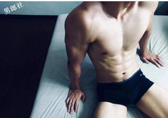 190筋肉狼狗被爆料：要够深才装得下他？ - 51虹马