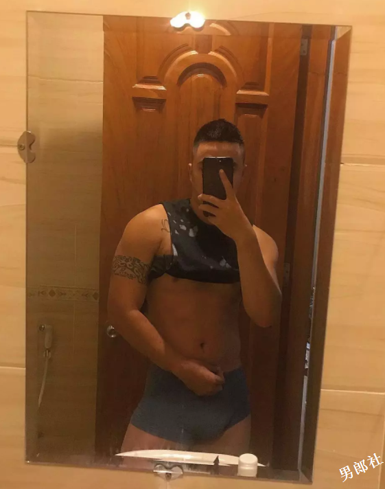 太吓人！双丁全见样样齐全,这枚肌肉boy请为他打码！ - 51虹马