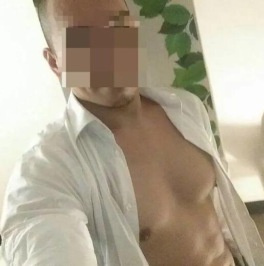 男男轰趴"High"过头 一人暴毙 组织者被判刑 - 51虹马