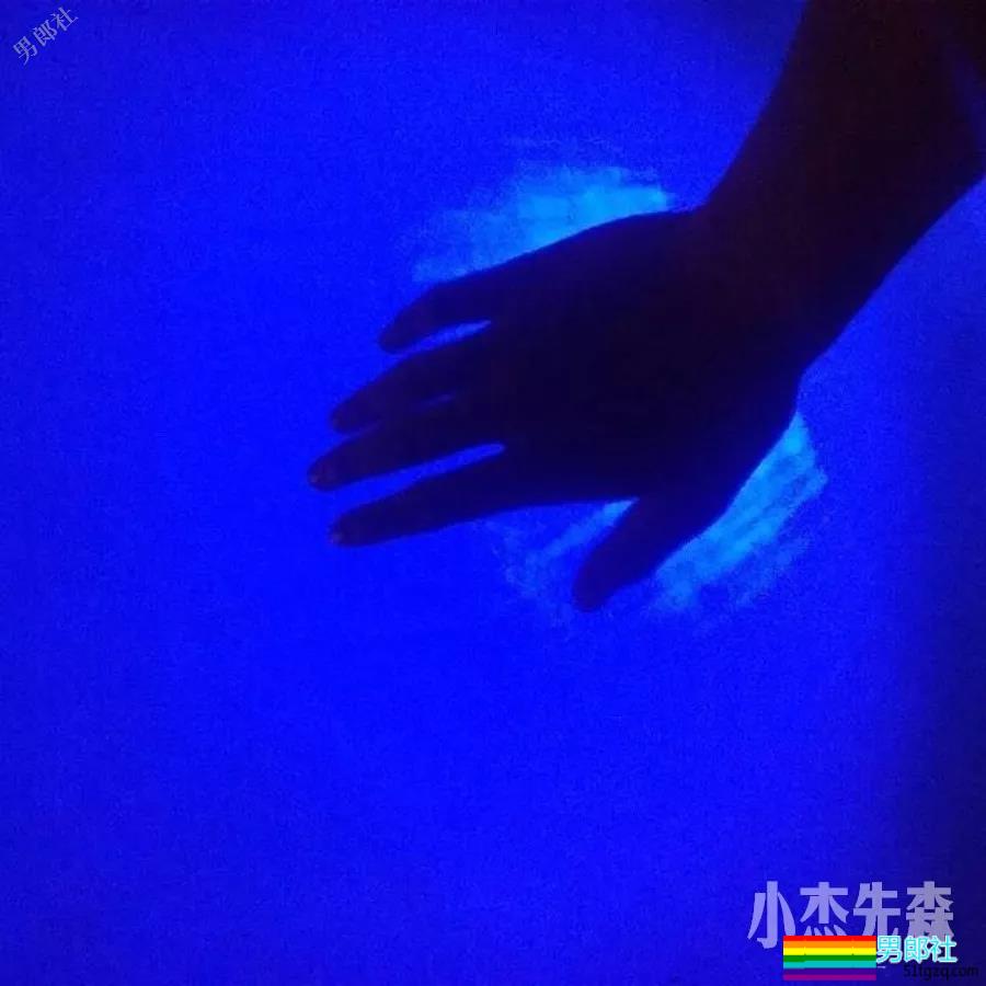 名媛跟穷学生面基约饭,买单时由于点太贵二人尴尬地互相推诿 - 51虹马 名媛跟穷学生面基约饭,买单时由于点太贵二人尴尬地互相推诿 - 51虹马