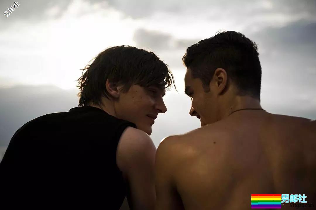 这是一个投错胎的男同性恋？ - 51虹马