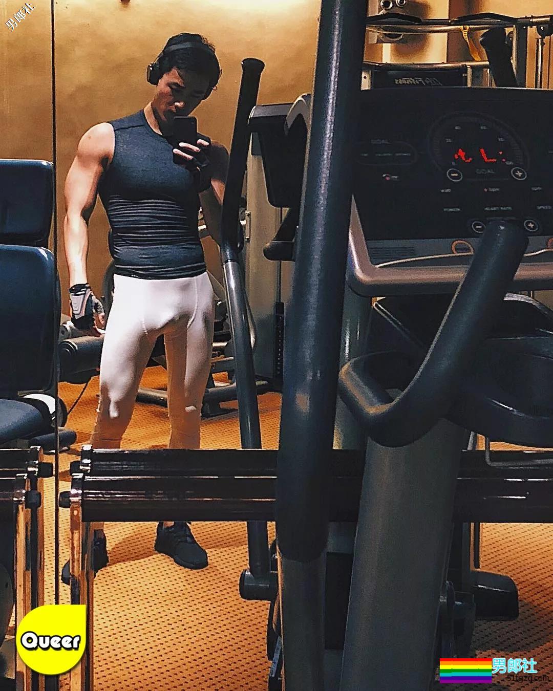 “藏雷”巨茄空少走红！健身房凸成这样我真的超可以！ - 51虹马