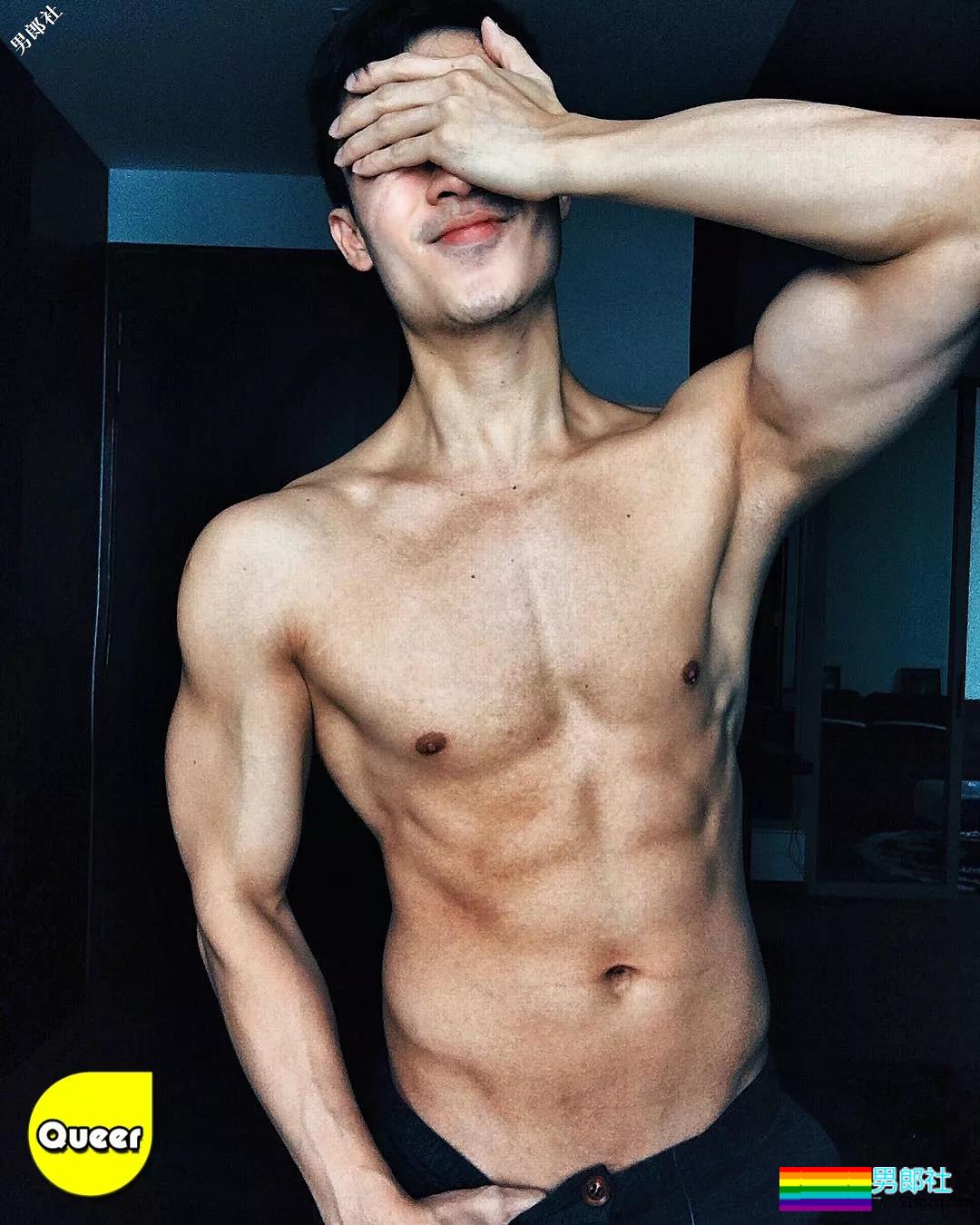 “藏雷”巨茄空少走红！健身房凸成这样我真的超可以！ - 51虹马