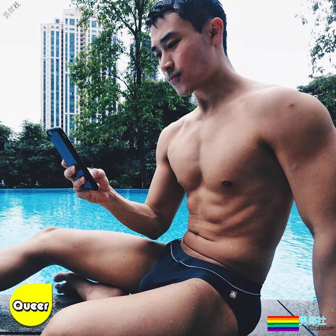 “藏雷”巨茄空少走红！健身房凸成这样我真的超可以！ - 51虹马