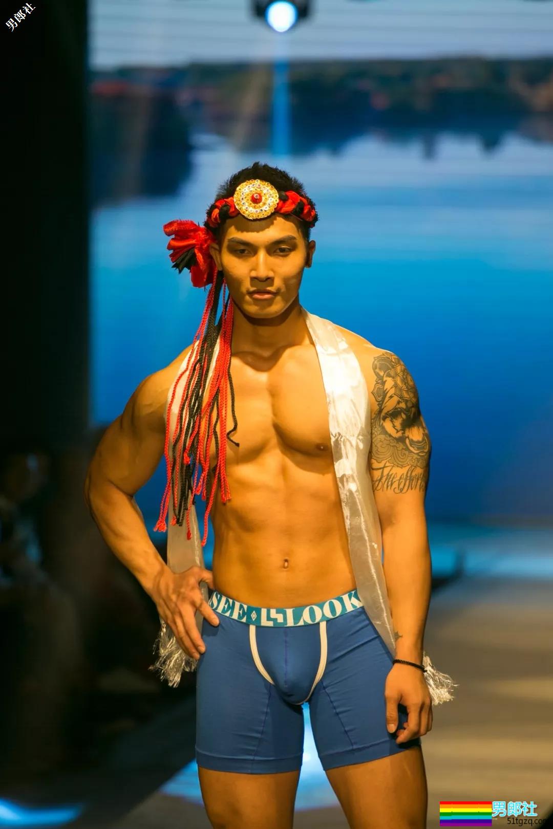男色盛宴：2018中国男士内衣秀，鲜肉大叔肌肉丁字……（文末福利视频） - 51虹马