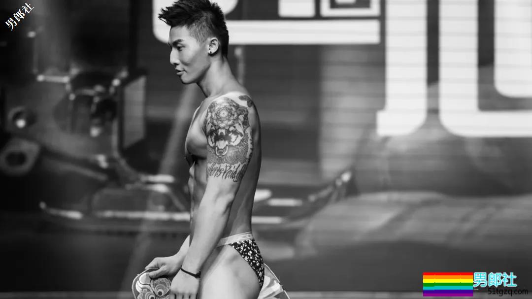 男色盛宴：2018中国男士内衣秀，鲜肉大叔肌肉丁字……（文末福利视频） - 51虹马