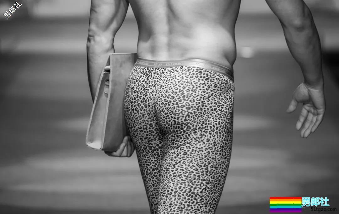 男色盛宴：2018中国男士内衣秀，鲜肉大叔肌肉丁字……（文末福利视频） - 51虹马